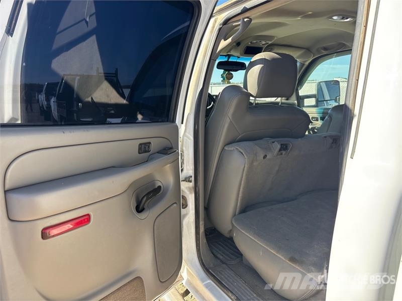 GMC Sierra 1500 HD 4x4 Crew Cab Pickup Kita