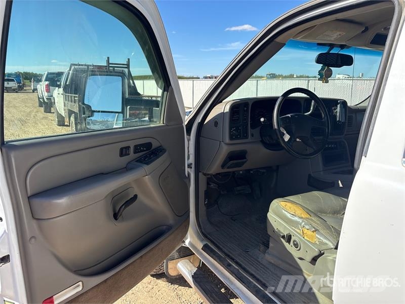 GMC Sierra 1500 HD 4x4 Crew Cab Pickup Kita