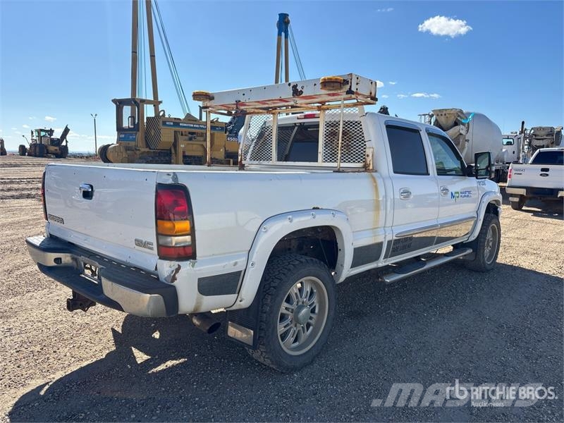 GMC Sierra 1500 HD 4x4 Crew Cab Pickup Kita