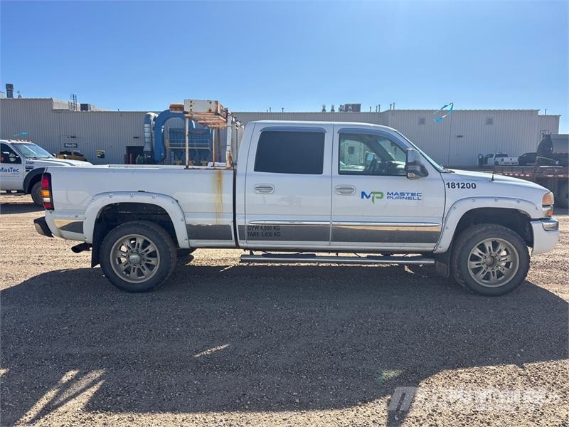 GMC Sierra 1500 HD 4x4 Crew Cab Pickup Kita