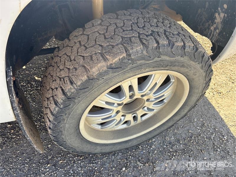 GMC Sierra 1500 HD 4x4 Crew Cab Pickup Kita