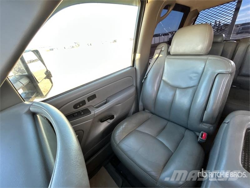 GMC Sierra 1500 HD 4x4 Crew Cab Pickup أخرى
