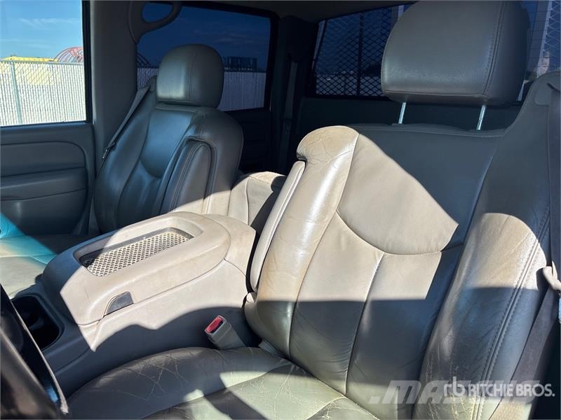GMC Sierra 1500 HD 4x4 Crew Cab Pickup Kita