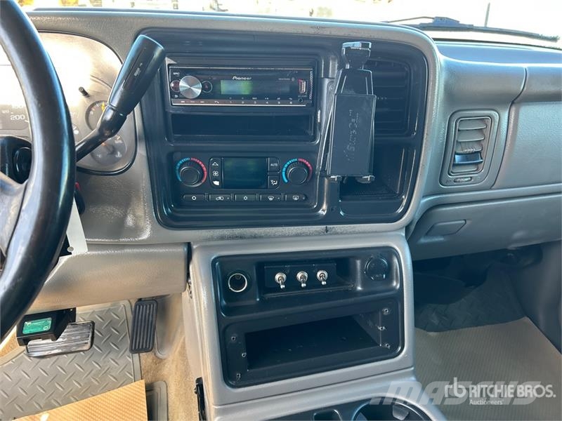 GMC Sierra 1500 HD 4x4 Crew Cab Pickup أخرى