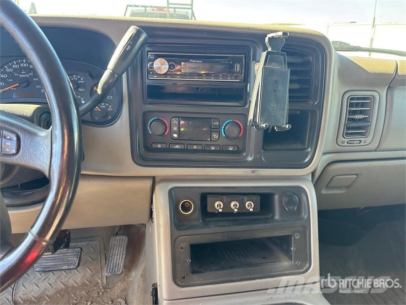 GMC Sierra 1500 HD 4x4 Crew Cab Pickup Kita