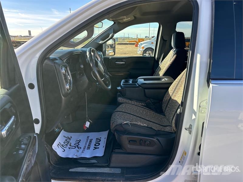 GMC Sierra 2500 Outro