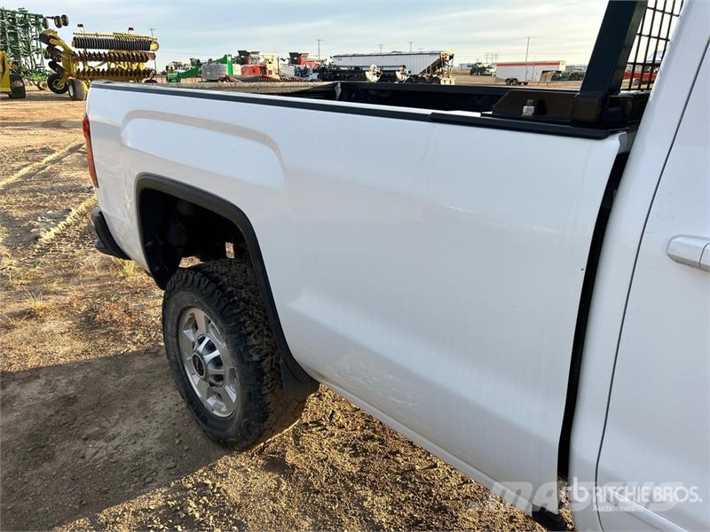GMC Sierra 2500 Muu