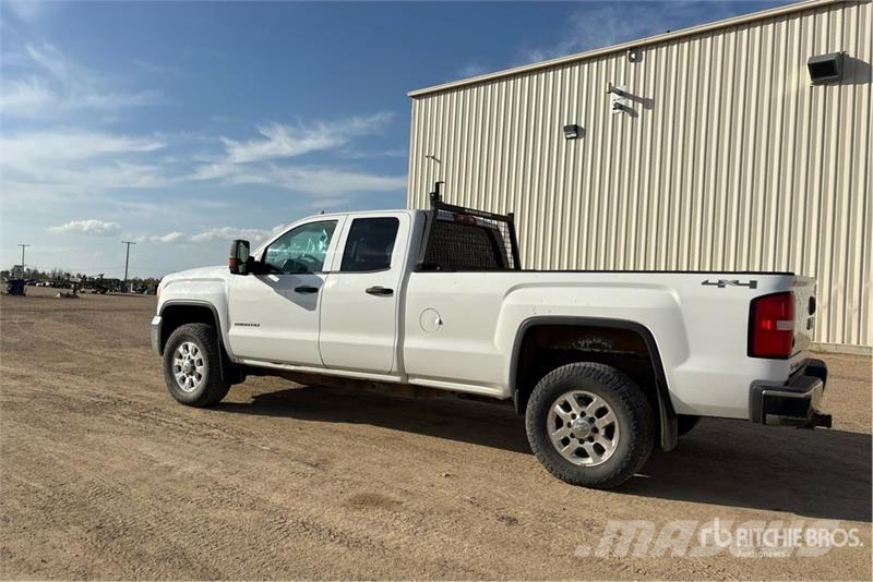 GMC Sierra 2500 أخرى