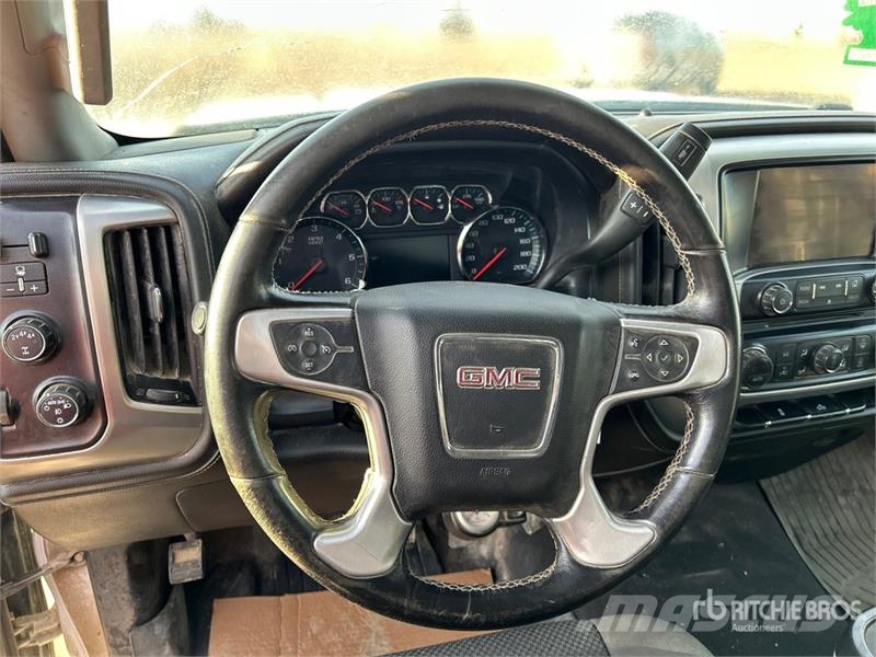GMC Sierra 2500 Muu