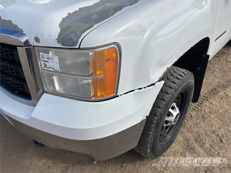 GMC Sierra 2500 أخرى