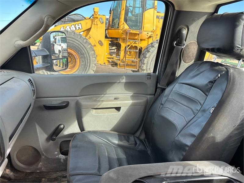 GMC Sierra 2500 أخرى