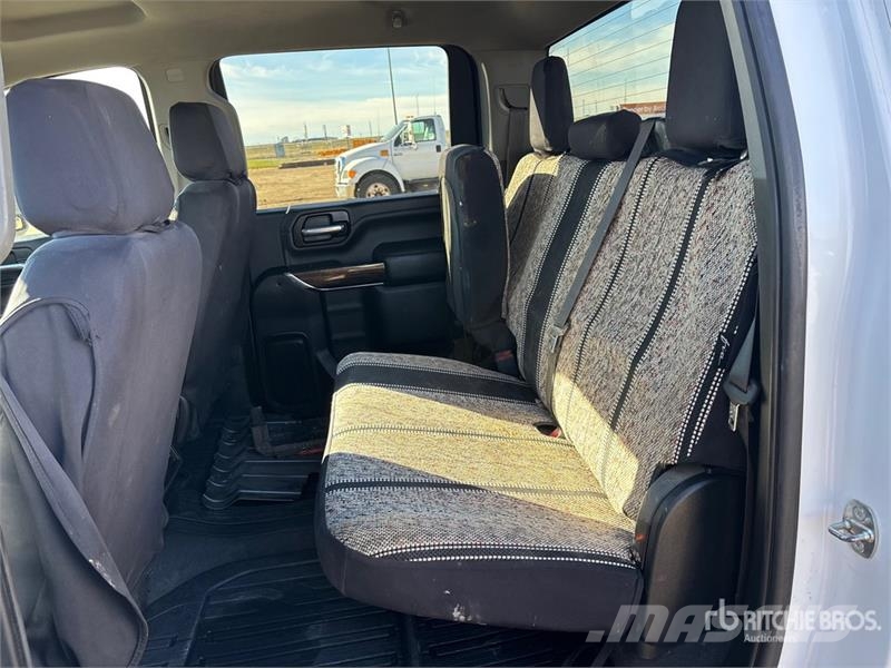 GMC Sierra 2500 Outro