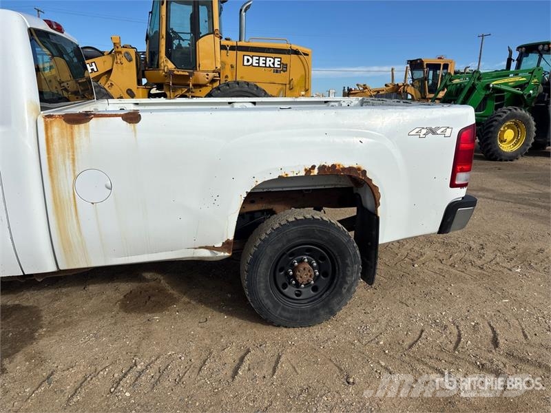 GMC Sierra 2500 أخرى