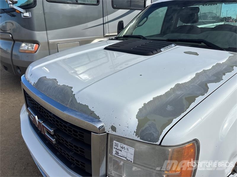 GMC Sierra 2500 أخرى