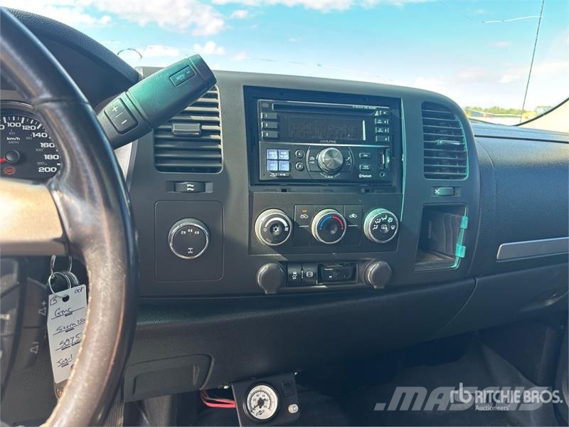 GMC Sierra 2500 Diger
