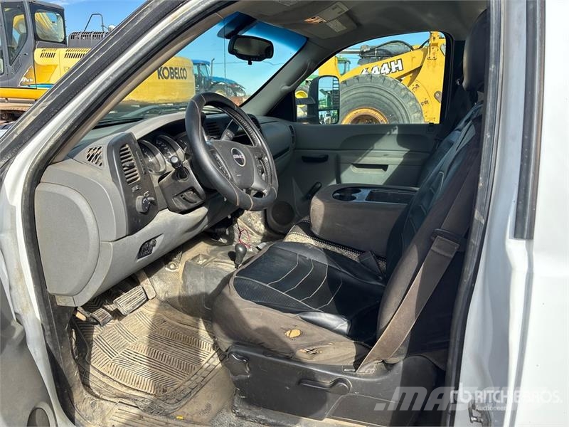 GMC Sierra 2500 أخرى