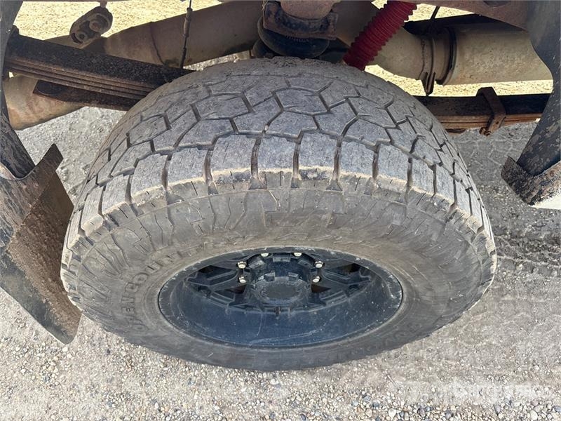 GMC Sierra 2500 Diger