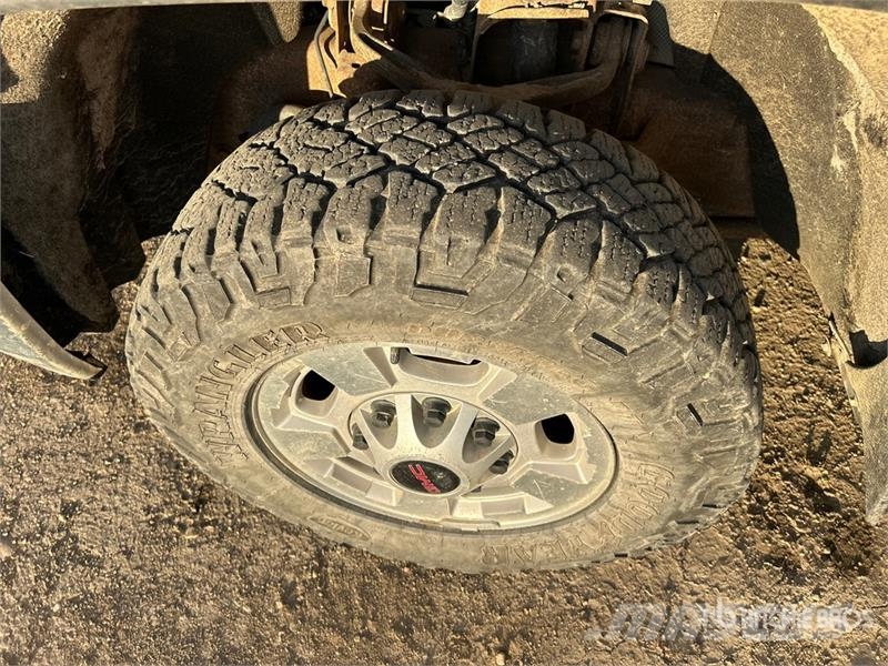 GMC Sierra 2500 Muu