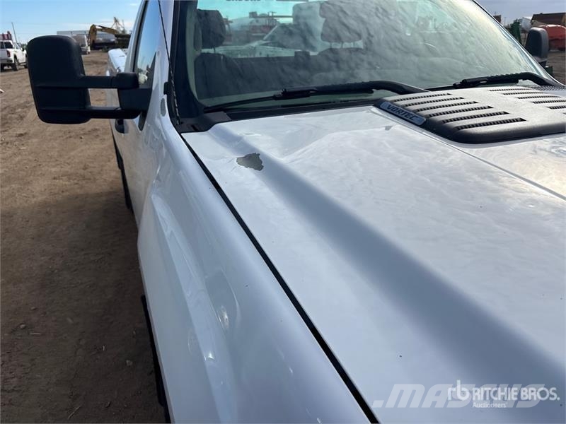 GMC Sierra 2500 أخرى