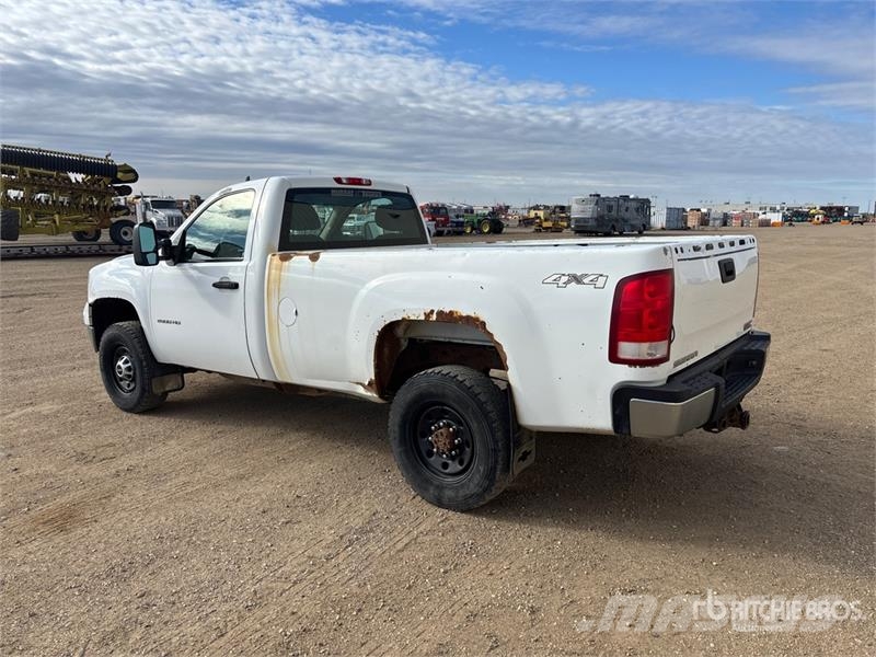 GMC Sierra 2500 أخرى