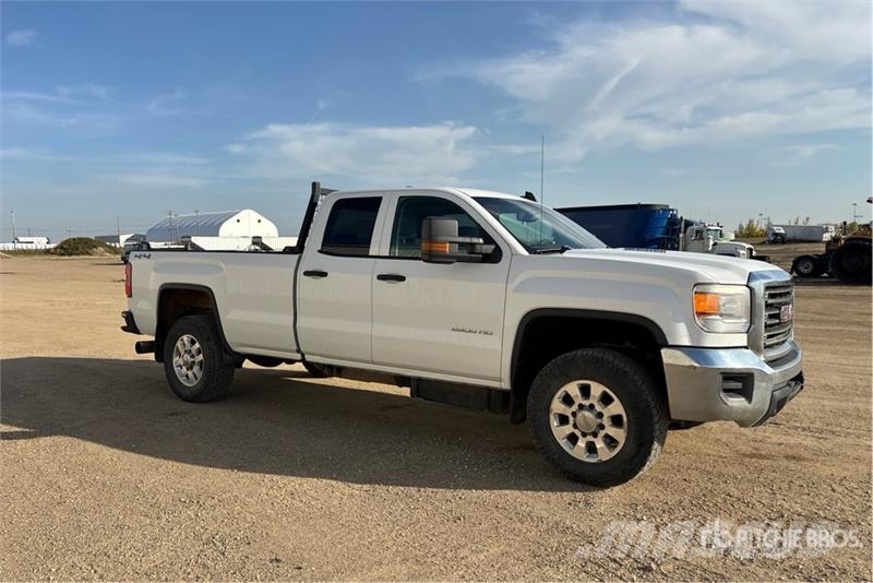 GMC Sierra 2500 أخرى