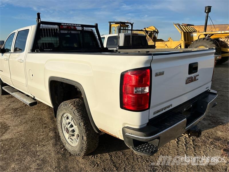 GMC Sierra 2500 Muu