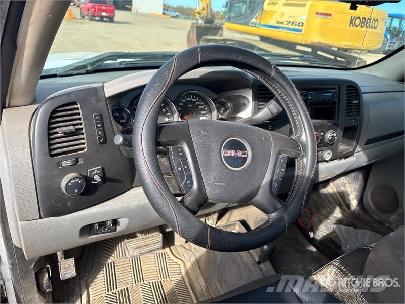 GMC Sierra 2500 أخرى