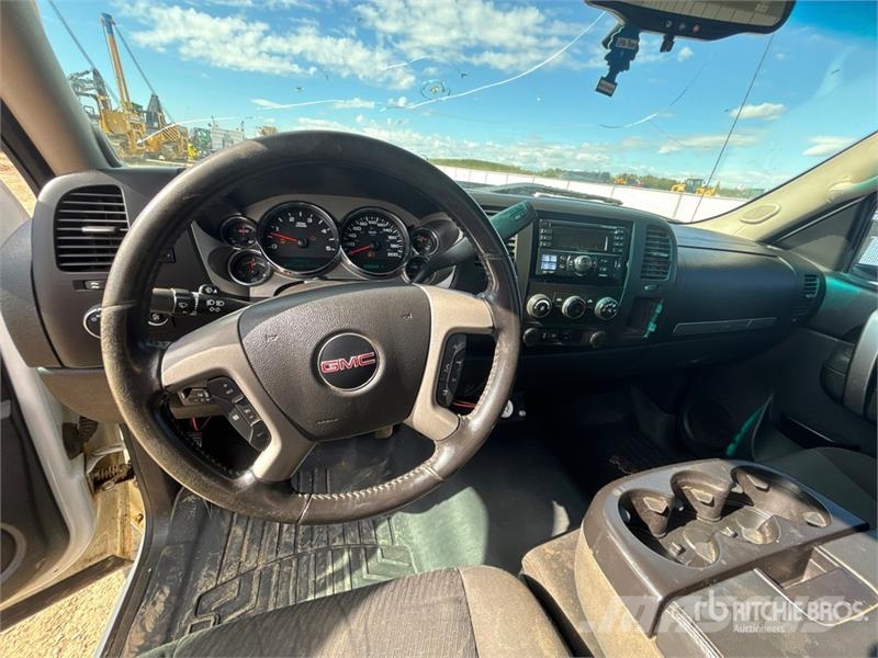 GMC Sierra 2500 Diger