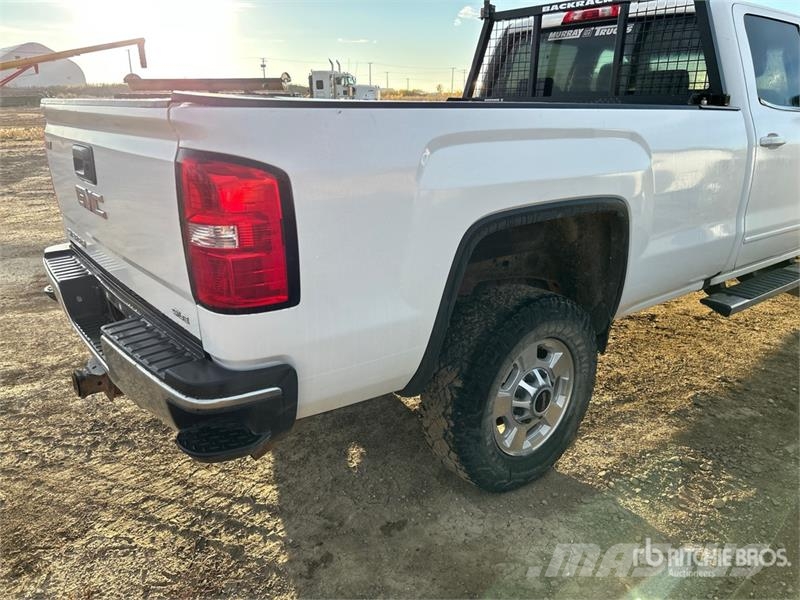 GMC Sierra 2500 Muu