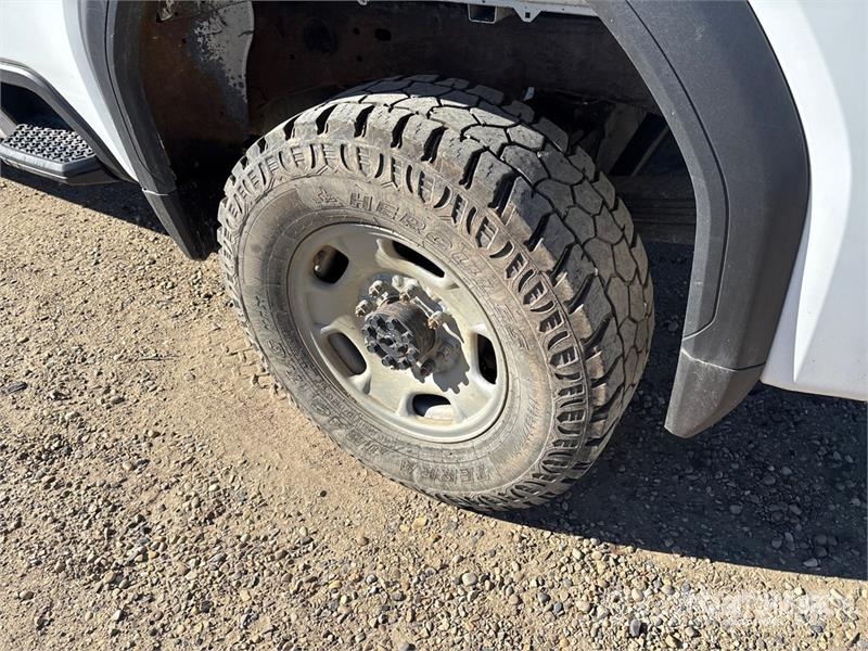 GMC Sierra 2500 Other