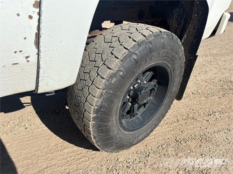 GMC Sierra 2500 Diger