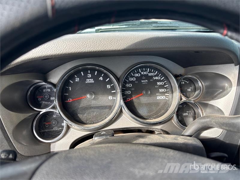 GMC Sierra 2500 أخرى