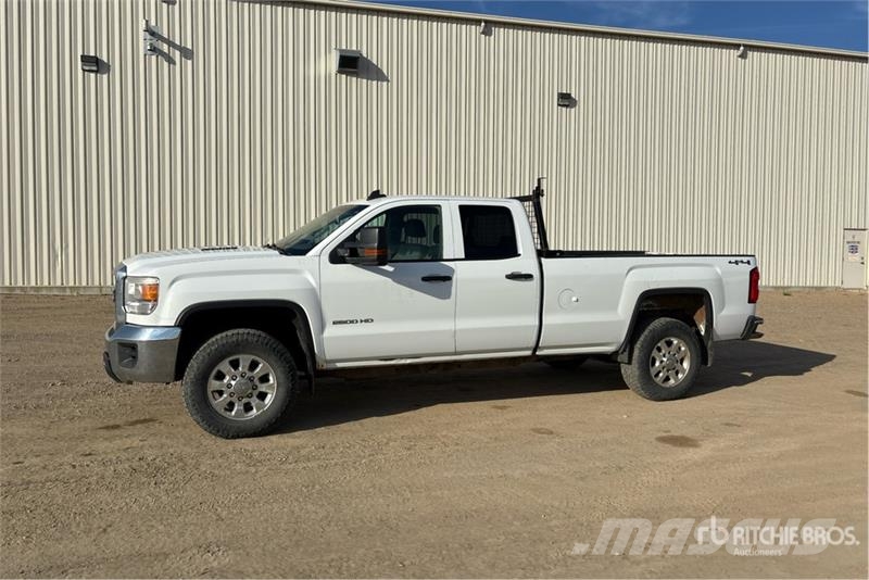 GMC Sierra 2500 أخرى
