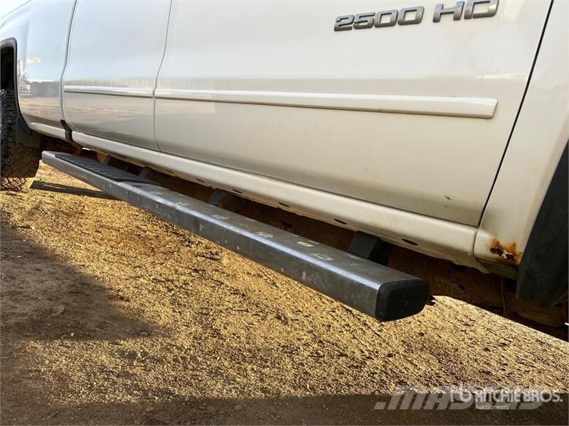 GMC Sierra 2500 Muu