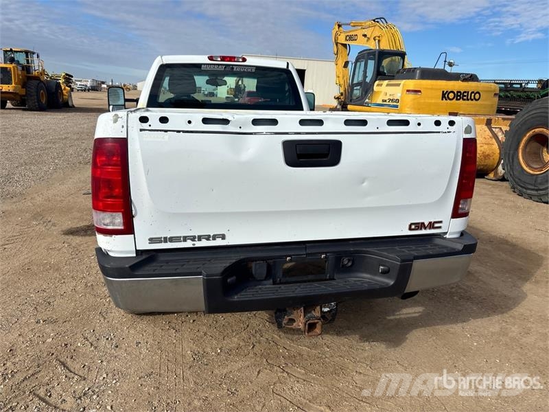 GMC Sierra 2500 أخرى