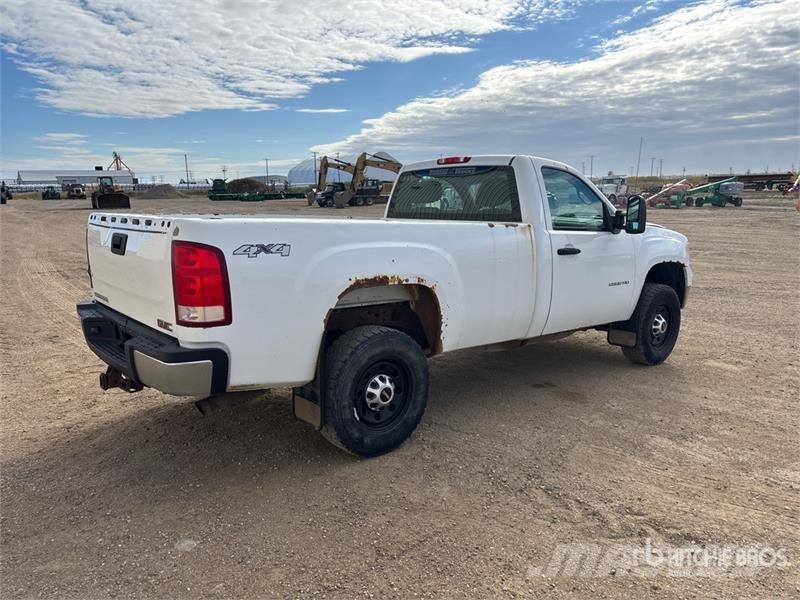 GMC Sierra 2500 أخرى