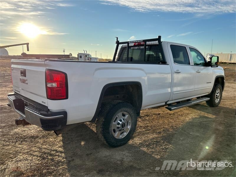 GMC Sierra 2500 Muu
