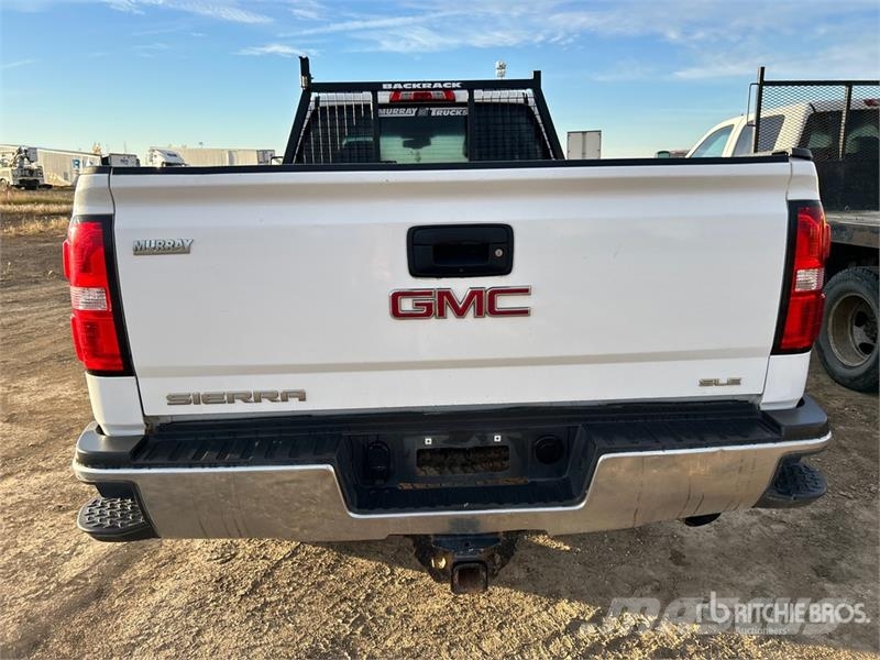 GMC Sierra 2500 Muu