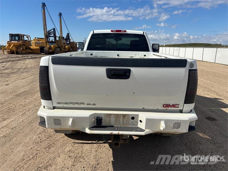 GMC Sierra 2500 Diger