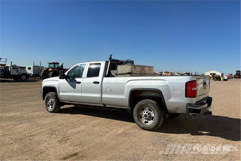 GMC Sierra 2500 Outro
