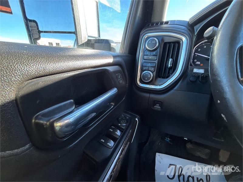 GMC Sierra 2500 Outro