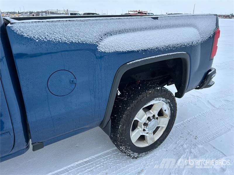 GMC Sierra 2500HD Drugi
