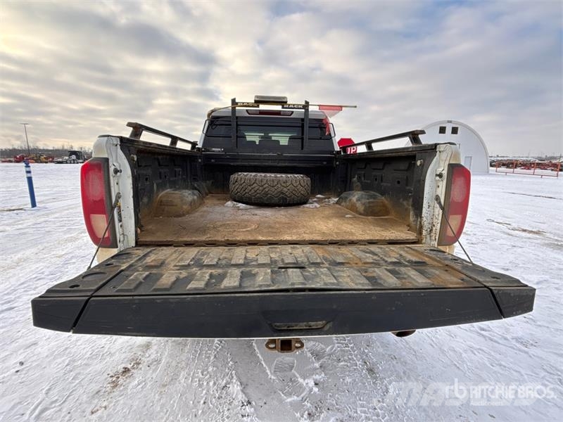 GMC Sierra 2500HD Muu