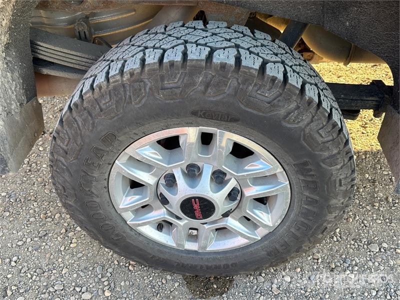 GMC Sierra 2500HD Otros