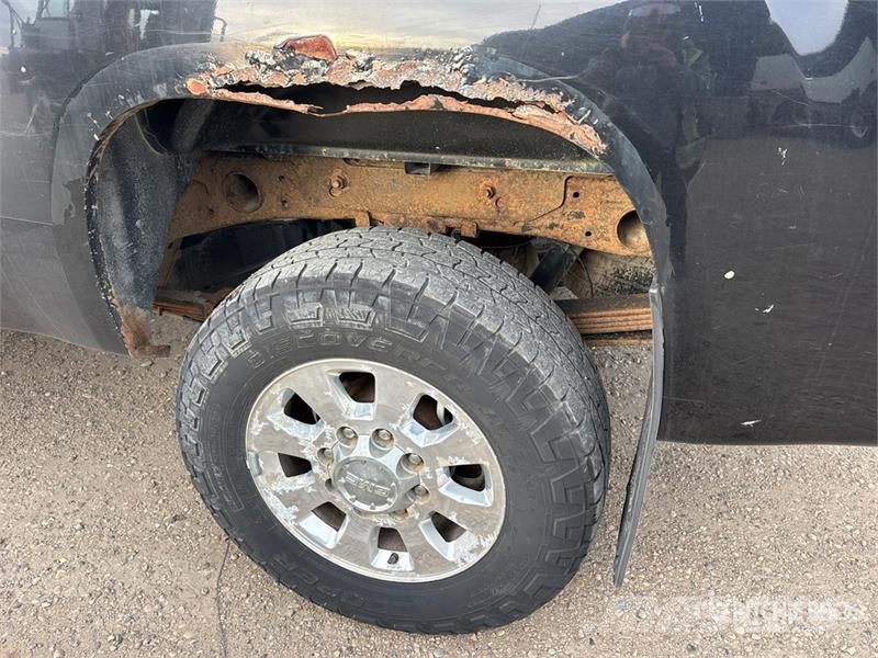 GMC Sierra 2500HD Muu