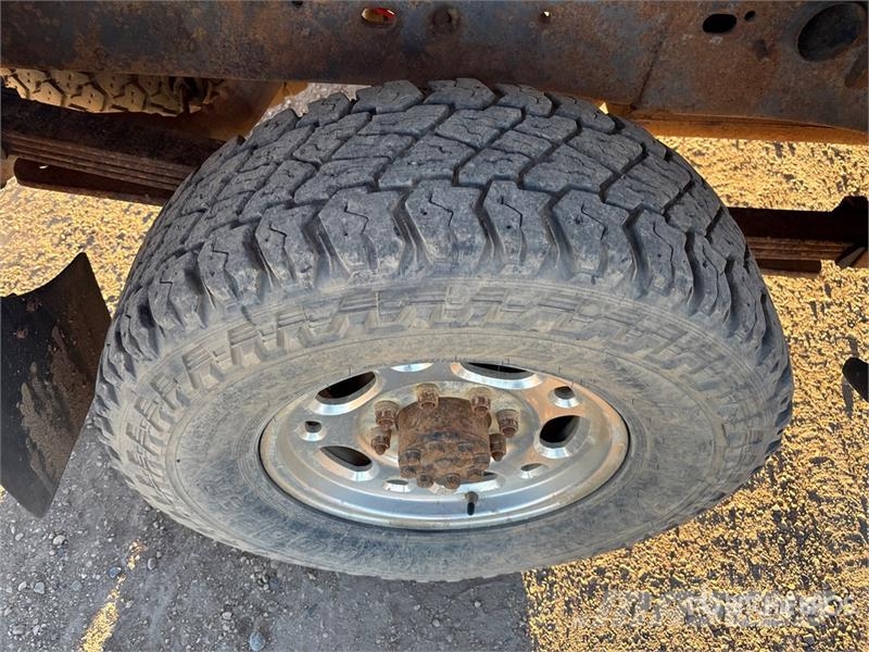 GMC Sierra 2500HD Outros