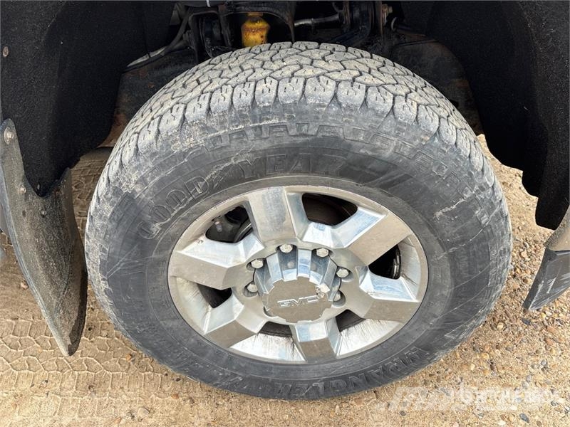 GMC Sierra 2500HD Andere Transporter