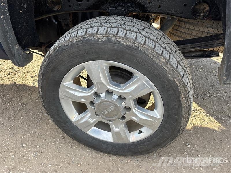 GMC Sierra 2500HD Muu