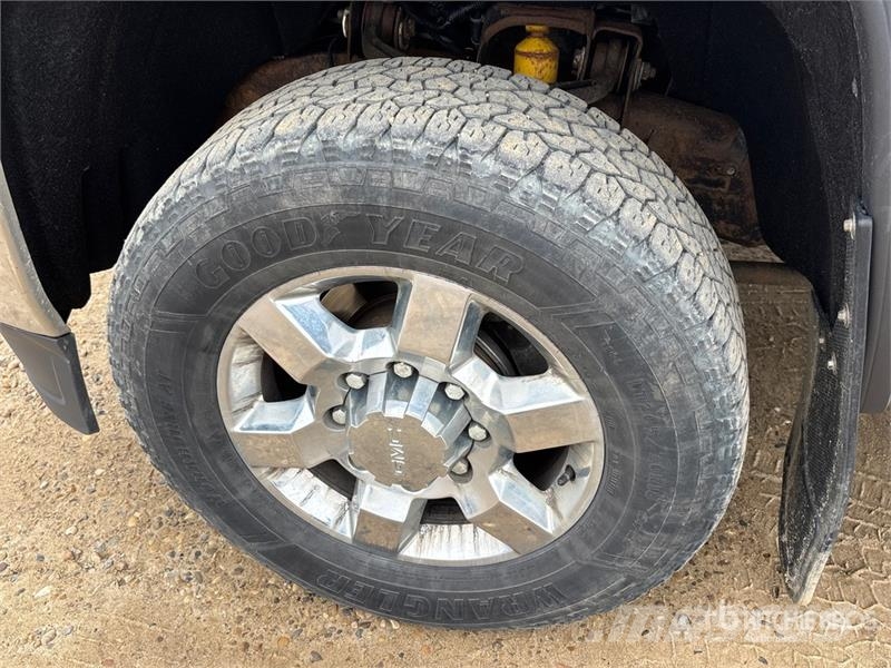 GMC Sierra 2500HD Andere Transporter