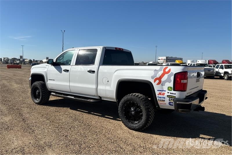 GMC Sierra 2500HD Muu